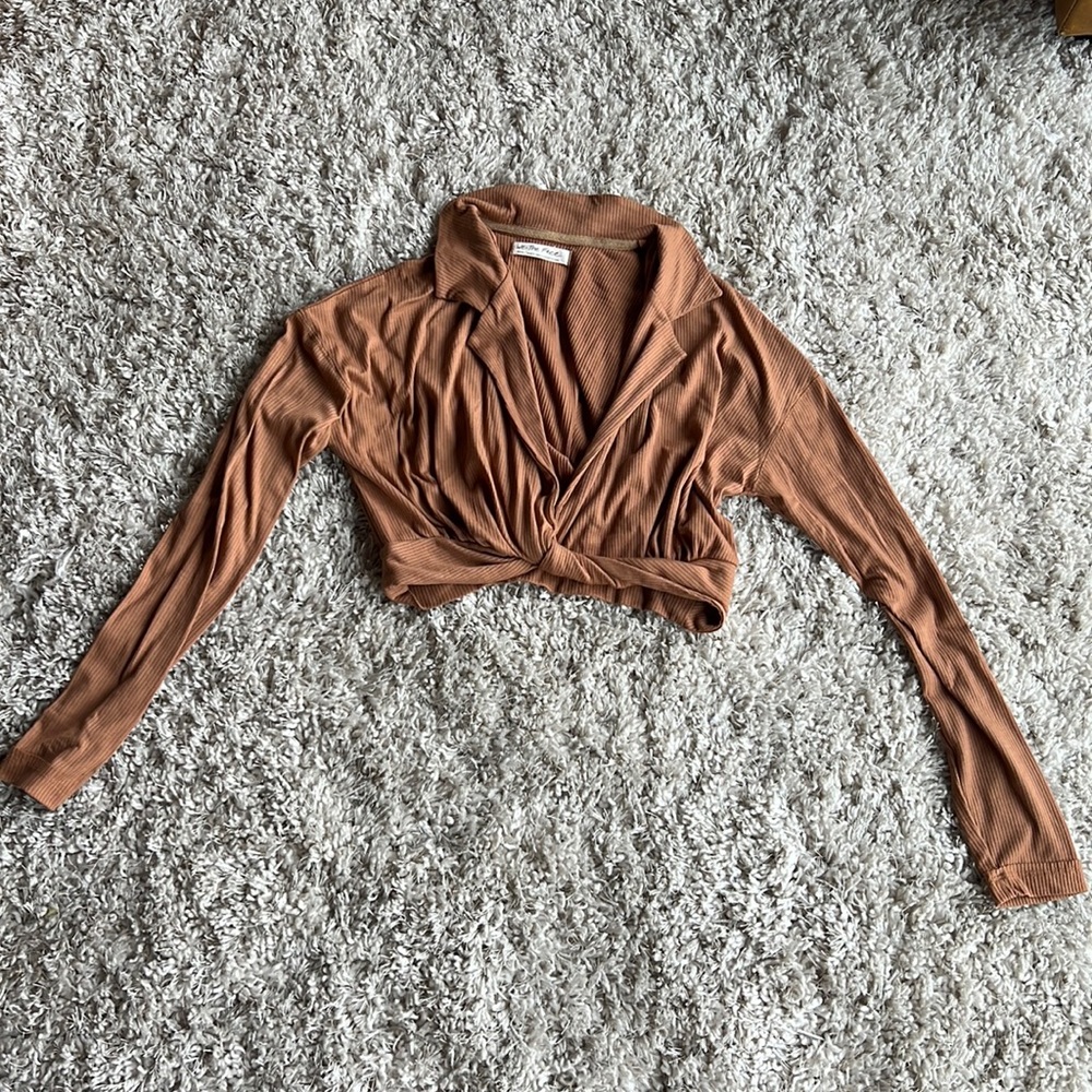 Free People cropped long-sleeve top! Size S.
